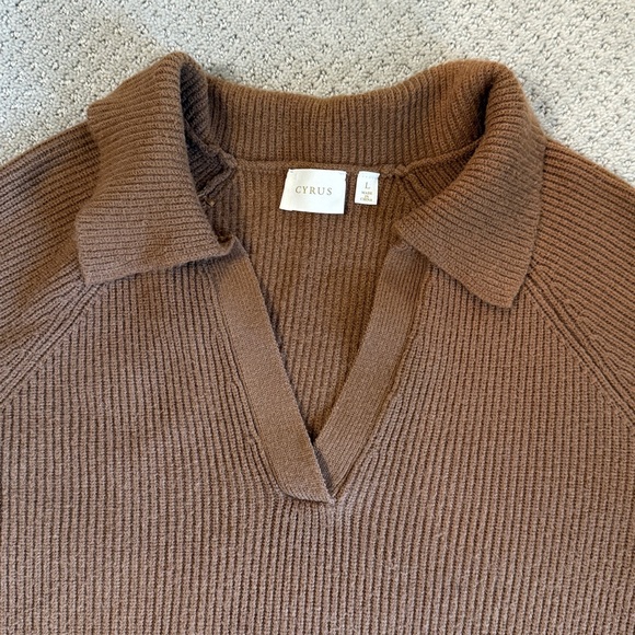 Cyrus V-Neck Ribbed Sweater - Picture 2 of 12